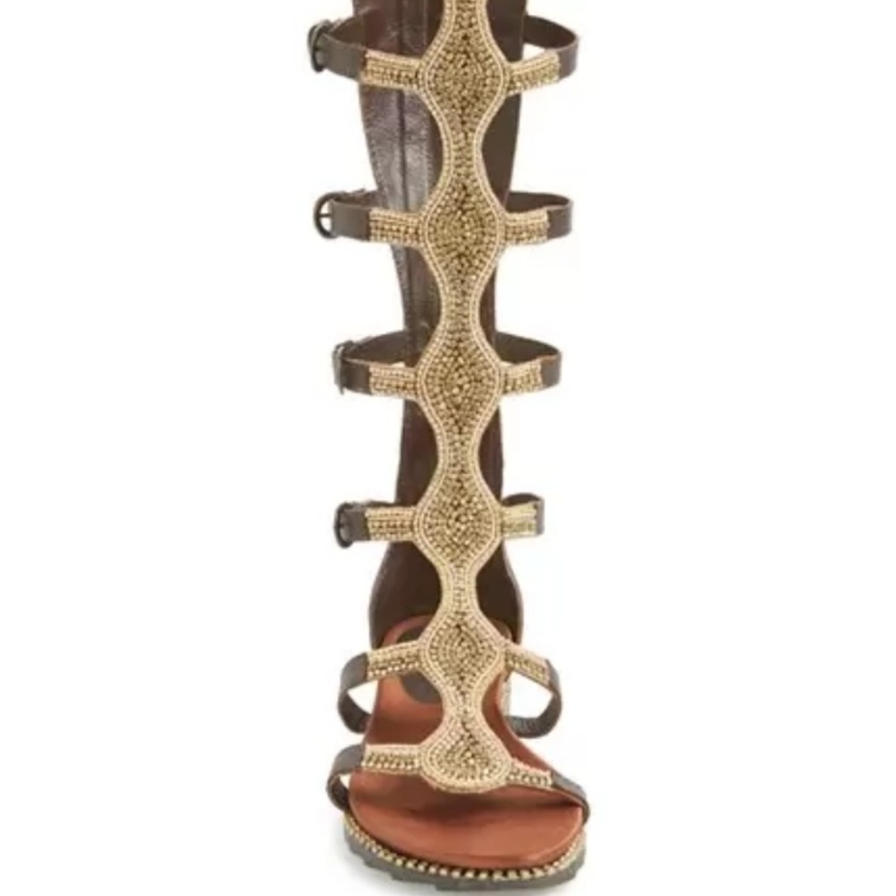 Vis-à-Vis tall gladiator sandals